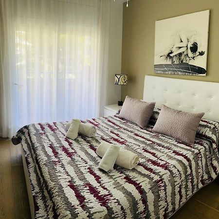 Lux Apartament Салоу Екстер'єр фото