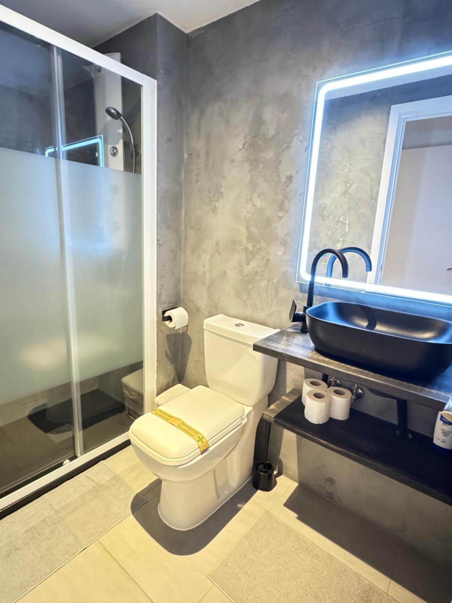 Lux Apartament Салоу Екстер'єр фото